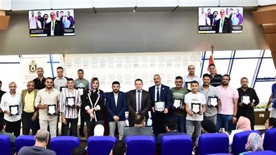 الرعاية الصحية: الاستثمار في العاملين أساس النجاح.. وخصومات لأسر الموظفين