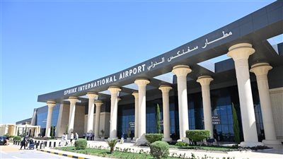 مدبولي يتفقد مطار سفنكس الدولي استعدادًا لافتتاح المتحف المصري الكبير | صور