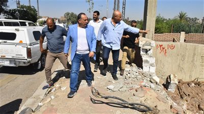 محافظ أسيوط يتفقد أعمال التمهيد لفتح محور مروري جديد لتسهيل حركة المرور