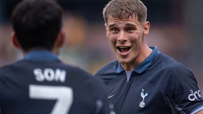 البريميرليج.. توتنهام يتشبث بالمركز الثاني ويقسو على ويستهام بثلاثية