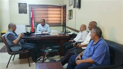 رئيس مركز نجع حمادي: لقاء المواطنين أسبوعيًا لتقديم الحلول الفعالة لشكاواهم