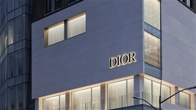 بحضور مشاهير العالم.. ديور تفتتح متجرها الجديد في قلب نيويورك 