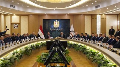 النيابة العامة تسلّم 200 كجم من الذهب للبنك المركزي دعمًا للاقتصاد الوطني