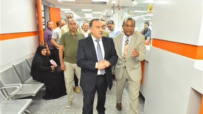 محافظ أسيوط يتفقد مركز الغرفة التجارية ويؤكد نقلة نوعية لدعم الاستثمار