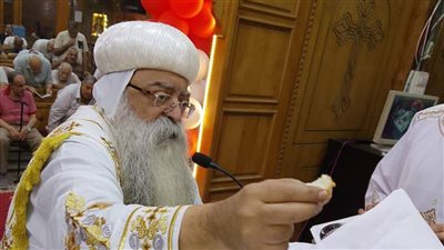 الانبا تكلا يترأس قداس الأحد في كنيسة القديسة العذراء مريم و مارمرقس