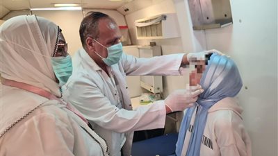الكشف على 909 مواطنين خلال قافلة طبية مجانية بقرية كوم الطرفاية بالبحيرة