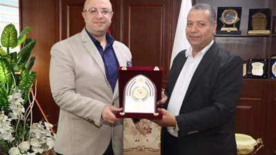 محافظ بني سويف يكرم المهندس جمعة علي لترقيته وكيلاً لوزارة التموين بالفيوم