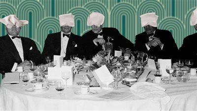 وجبة شهية أم لُقمة سادية.. طعام فرنسي محظور يختبئ فيه الزبائن تحت مناديلهم