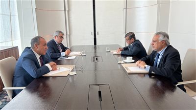 قبيل الاجتماع الوزاري.. عبد العاطي يلتقي مع نظيره الباكستاني فى الدوحة 
