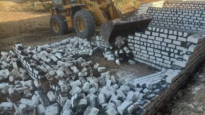 إزالة 16 حالة تعدي على أراضي الدولة في البحيرة خلال حملات ميدانية