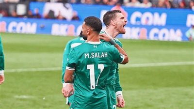 ليفربول يتمسك بالصدارة .. أبرز أرقام البريميرليج في الجولة الرابعة