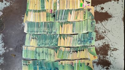 حملة على المخابز.. ضبط 1055 بطاقة تموينية داخل مخبز بلدي بأسيوط