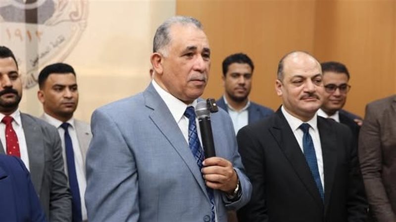 نقيب المحامين