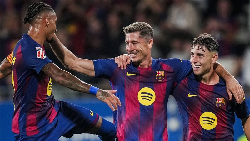 فرحة نجوم برشلونة