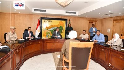 محافظ الفيوم يوجه بتوفير تروسيكل معاقين لمواطن وكرسي كهربائي لآخر 