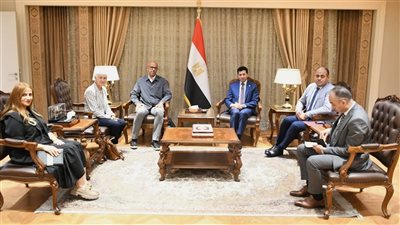 وزير الرياضة يبحث أطر التعاون مع رئيس الاتحاد الدولي للاسكواش