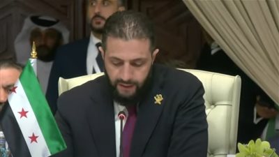 من قمة الدوحة.. الرئيس السوري: نقف مع دولة قطر ضد العدوان الإسرائيلي