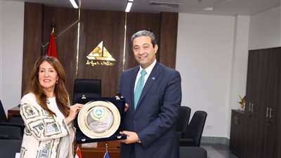 محافظ دمياط يستقبل السفيرة الأمريكية لدى القاهرة ويبحثان أُطر تعزيز التعاون
