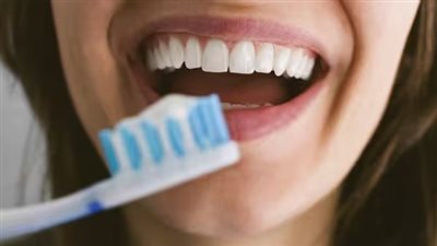 لصحة فمك.. طرق اختيار فرشاة الأسنان المناسبة بعناية