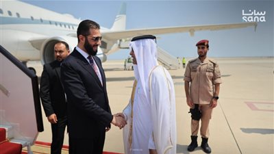 في أول قمة عربية له.. الرئيس السوري أحمد الشرع يصل الدوحة