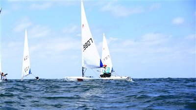 على هامش الدولية .. خلود منسي تتوج ببطولة كأس رئيس الجمهورية للشراع 