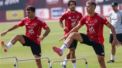 كواليس الاجتماع السري بين لاعبي الأهلي عقب التعادل أمام إنبي في الدوري 