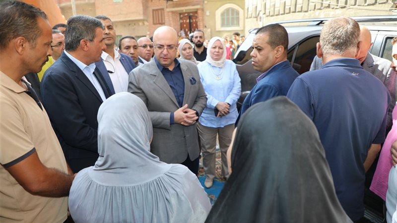 محافظ بنى سويف مع