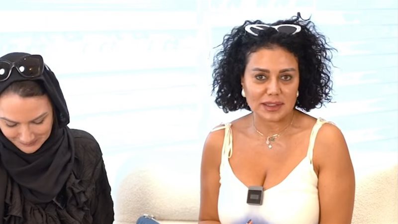 رانيا يوسف في العيادة