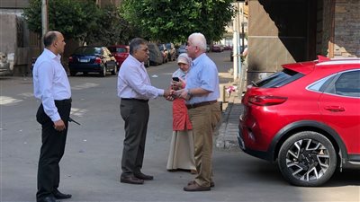 محافظ الدقهلية يتفقد شوارع المنصورة ويوجه بزيادة أعداد صناديق القمامة