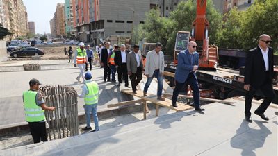 محافظ بني سويف يتابع سير الأعمال بكوبري الشاملة.. ويؤكد: لا تأخير في التنفيذ