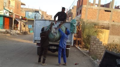 رئيس مركز الطود يتابع أعمال النظافة والتجميل استعدادًا للعام الدراسي الجديد