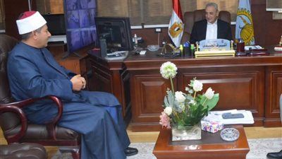 محافظ الغربية يشيد بجهود وزارة الأوقاف في نشر التوعية وتصحيح المفاهيم المغلوطة