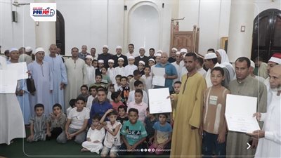 على هامش الأسبوع الثقافي.. مدير أوقاف الفيوم يكرم عددًا من العاملين المتميزين