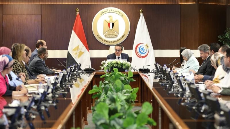 تعزيز التعاون بين