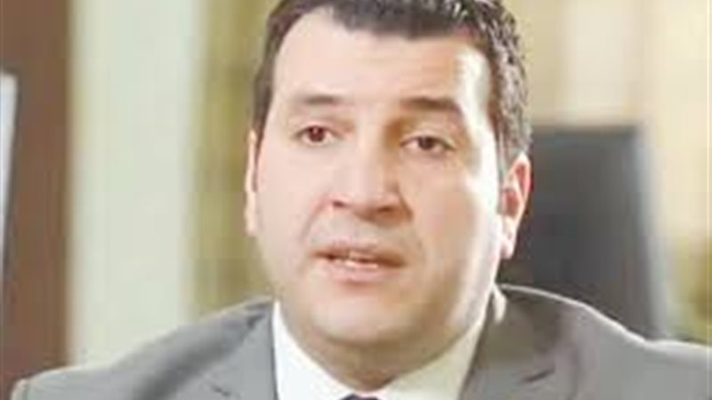 محمود عطا الخبير