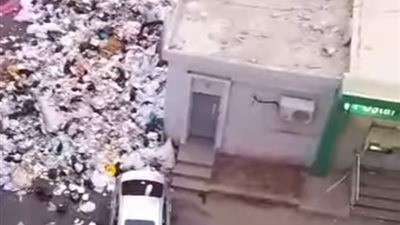 أهالي شارع سعيد يستغيثون من القمامة المنتشرة في أرقى شوارع طنطا