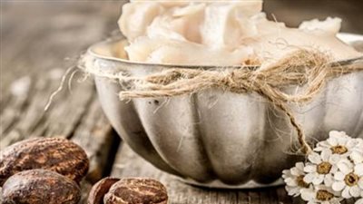 زبدة الشيا… مرطب طبيعي بقدرات علاجية: فوائدها وطرق استخدامها