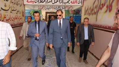 محافظ سوهاج يتفقد عدداً من المدارس بحي شرق وأخميم والكوثر 