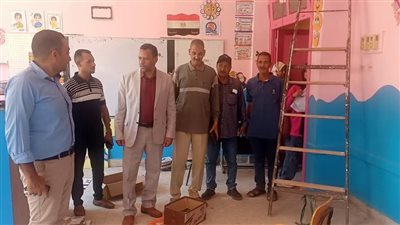 مدير تعليم أبو تشت بقنا يتابع جاهزية المدارس لاستقبال العام الدراسي الجديد