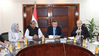 وزير الزراعة يبحث مع وفد هندي فرص الاستثمار المشترك وتعزيز التعاون الزراعي