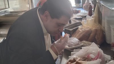 قبل بيعها للمواطنين.. ضبط 121 كيلو لحوم ودواجن فاسدة في الأقصر