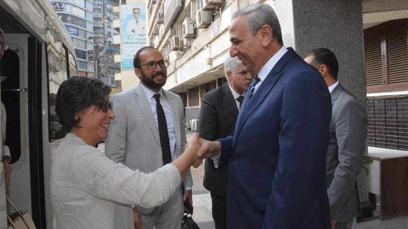 محافظ الغربية أثناء