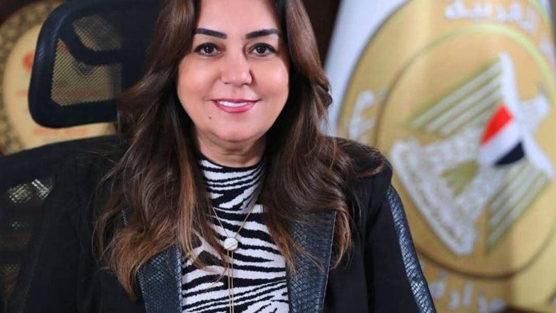 الدكتورة منال عوض،