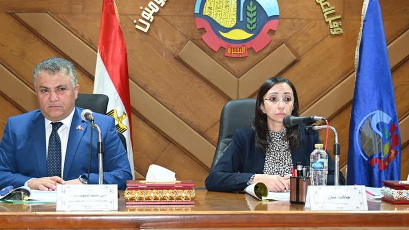 محافظ البحيرة
