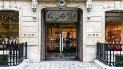 بالنسياجا وجوتشي.. قراصنة يسرقون بيانات زبائن أغلى الماركات التجارية 