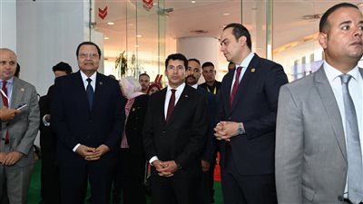 وزير الشباب والرياضة يشهد افتتاح مؤتمر ومعرض مصر الدولي للصحة 2025
