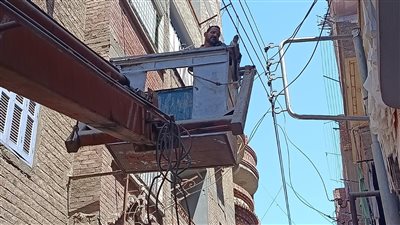 محافظ أسيوط: استكمال صيانة أعمدة وكشافات الإنارة بقرية النخيلة بأبوتيج