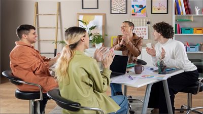 لماذا يجد الأذكياء سعادتهم في الانعزال؟ سر العلاقة بين العقل والراحة