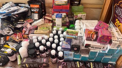 معاها مؤهل متوسط .. ضبط منتحلة صفة تدير مركز صحي في بني سويف