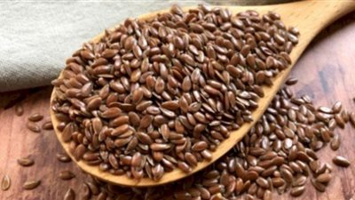 بذور الكتان… مكون طبيعي لتقوية الشعر ومنع تساقطه 	